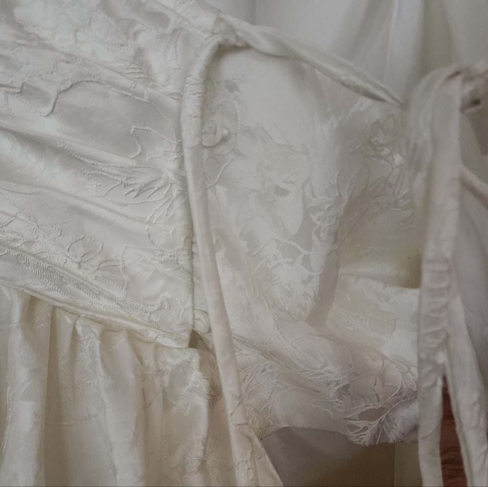 NWT.White Strapless Floral Jacquard Satin Dress. Pit To Pit 20"-22 - Picture 9 of 11